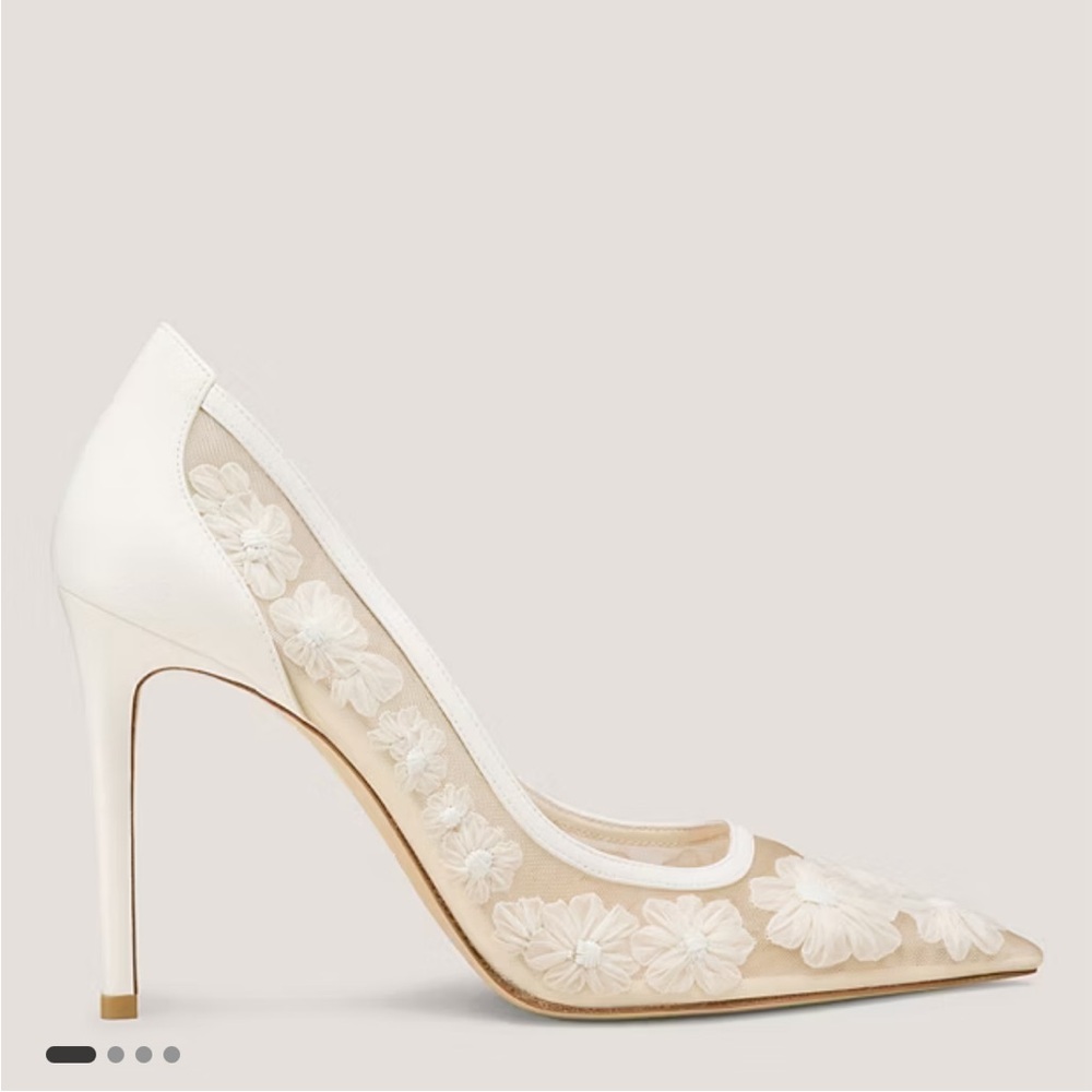 NWOT Stuart Weitzman Cream Heels with Floral Embroidery - STUART POWER 100 in 9